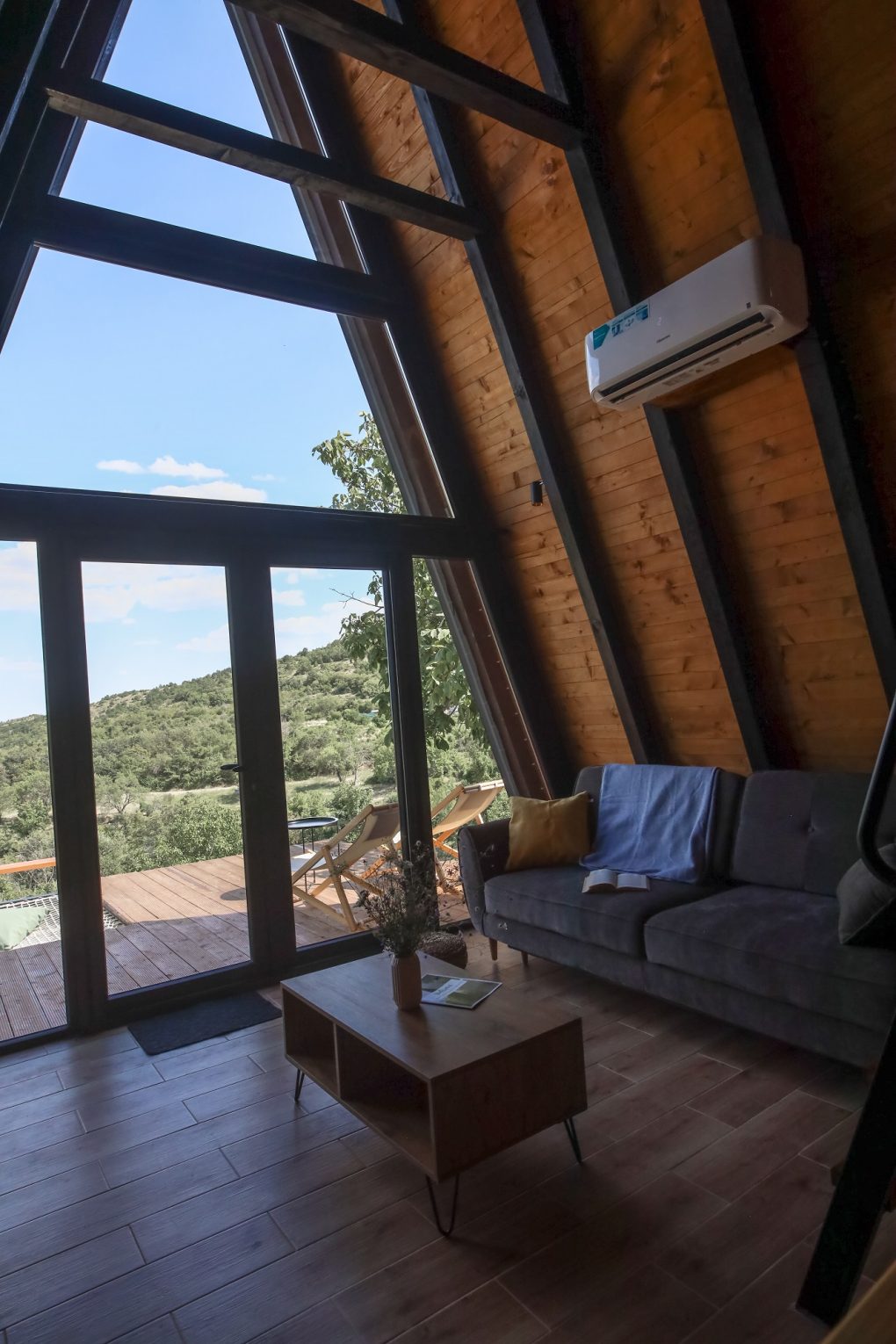 Casa verde house interior